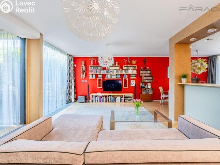 Продаж сімейного будинку Praha, Suttnerové č. 2