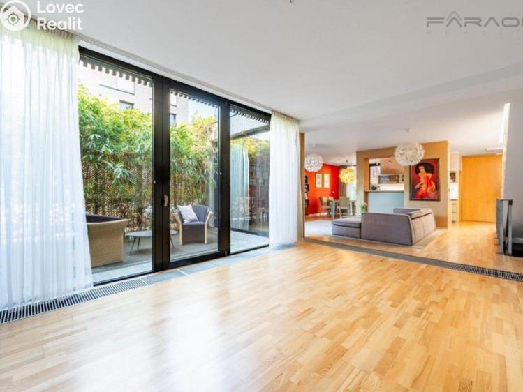 Продаж сімейного будинку Praha, Suttnerové č. 17