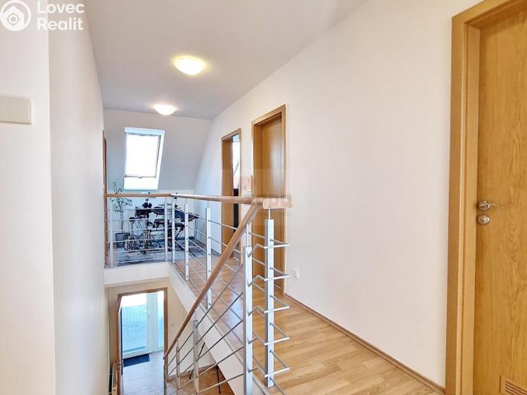 Prodej rodinného domu Praha, Pod Nouzovem 996/30 č. 30