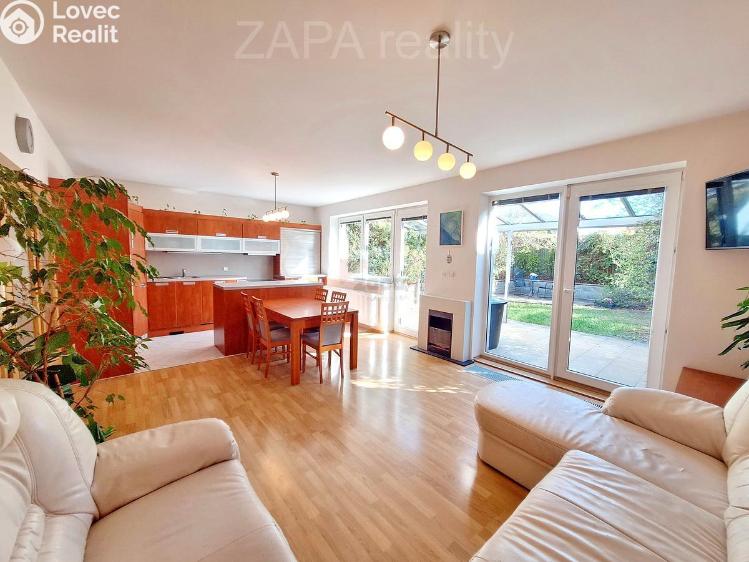 Продаж сімейного будинку Praha, Pod Nouzovem 996/30 č. 40