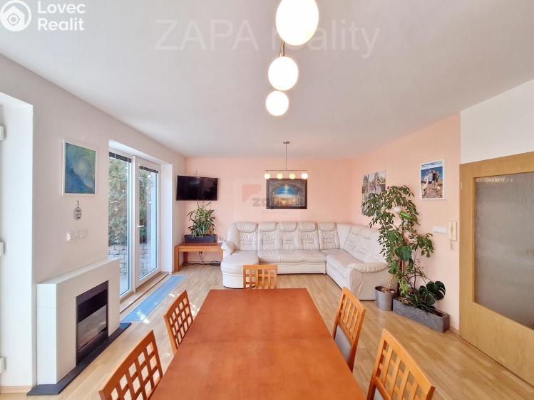 Продаж сімейного будинку Praha, Pod Nouzovem 996/30 č. 4