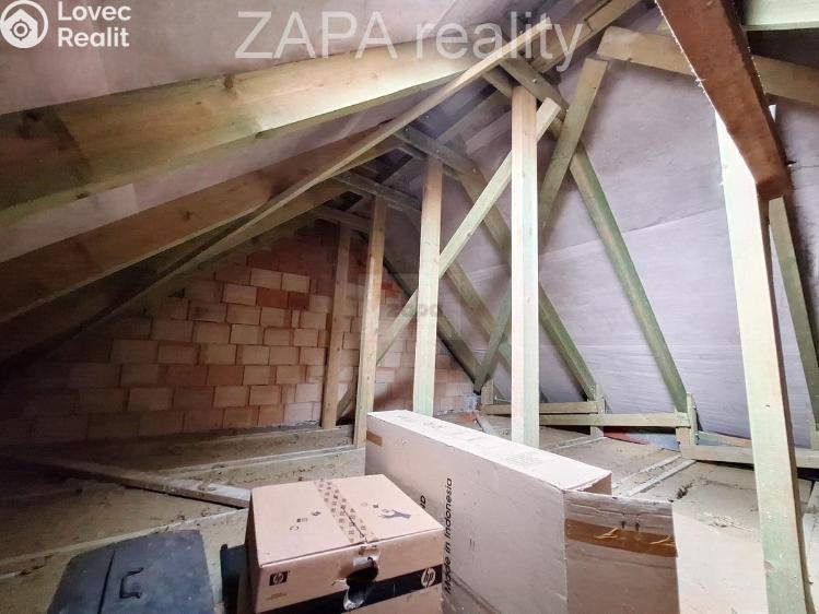 Продаж сімейного будинку Praha, Pod Nouzovem 996/30 č. 37