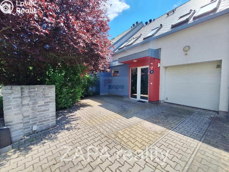 Продаж сімейного будинку Praha, Pod Nouzovem 996/30 č. 38