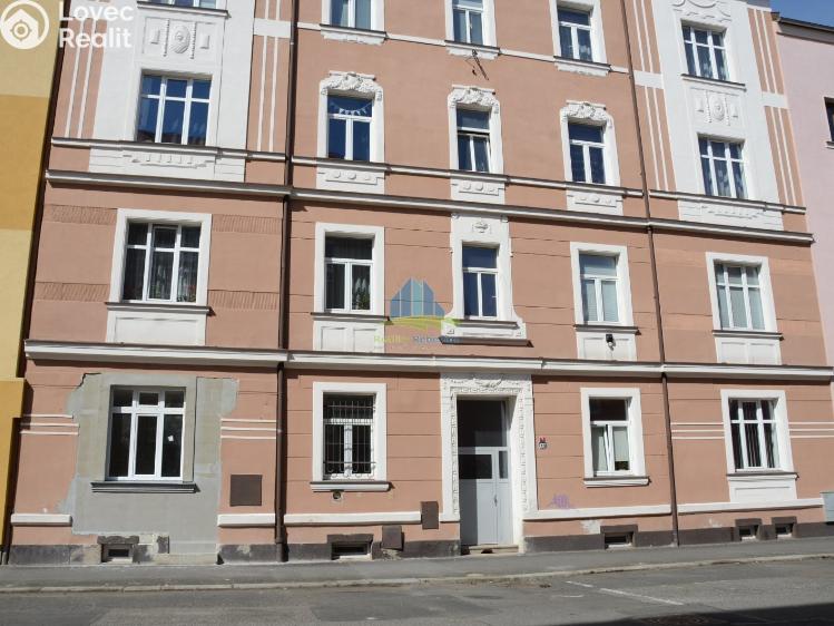 Pronájem bytu 1+KK Cheb, Palackého 1567/11 č. 1