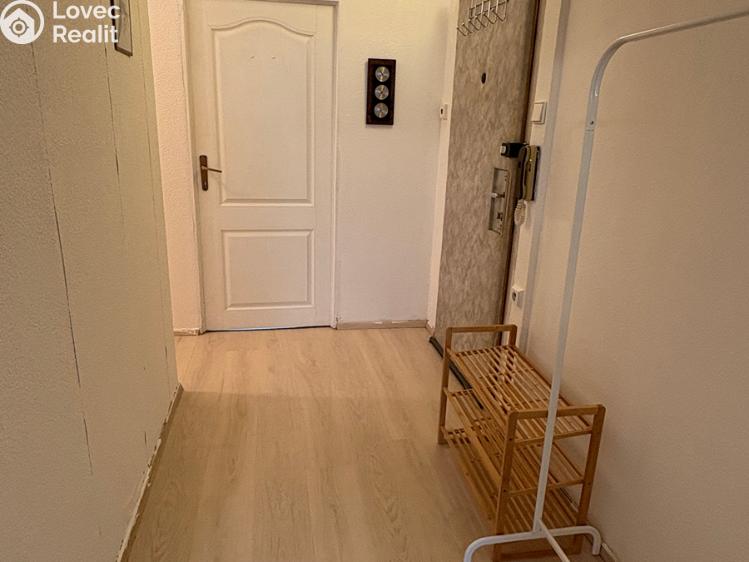 Prodej bytu 3+1 Praha, Borovanského 2219/9 č. 8