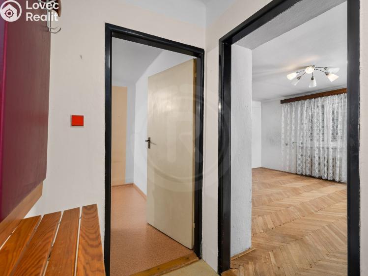 Prodej bytu 2+1 České Budějovice, Pražská tř. 841/44 č. 8