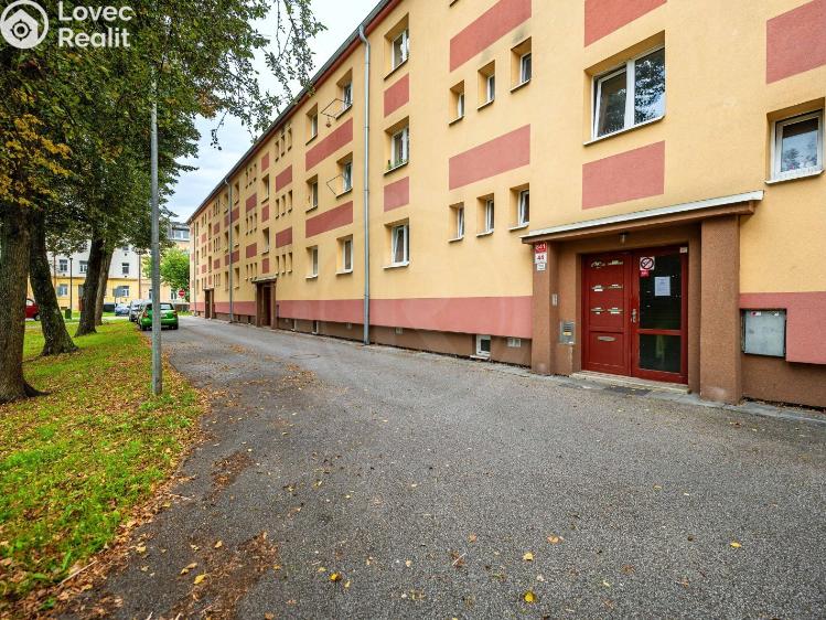 Prodej bytu 2+1 České Budějovice, Pražská tř. 841/44 č. 12