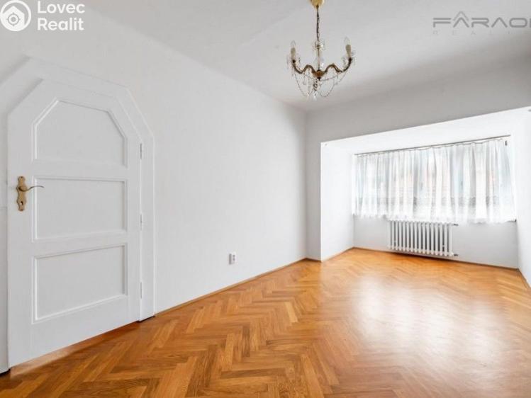 Pronájem vily Černošice č. 8