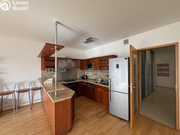 Pronájem bytu 3+KK Praha, Naardenská č. 10
