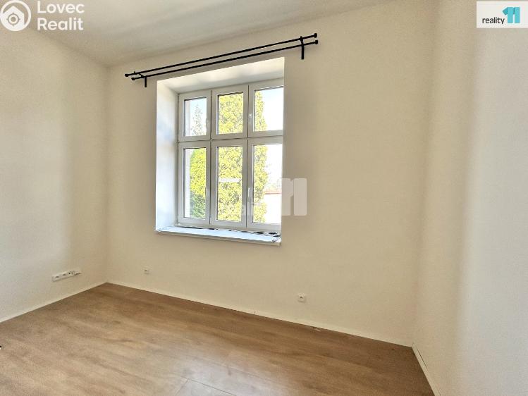 Pronájem bytu 3+KK Český Brod, Krále Jiřího č. 7