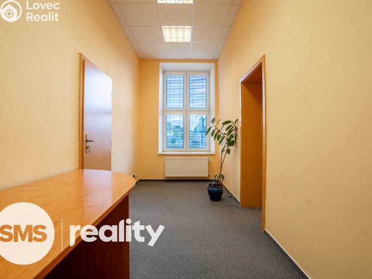 Оренда офісного приміщення Krnov, Revoluční č. 4