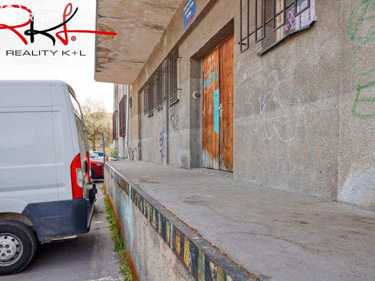 Rent commercial space Lovosice, Osvoboditelů 1068/18 č. 7