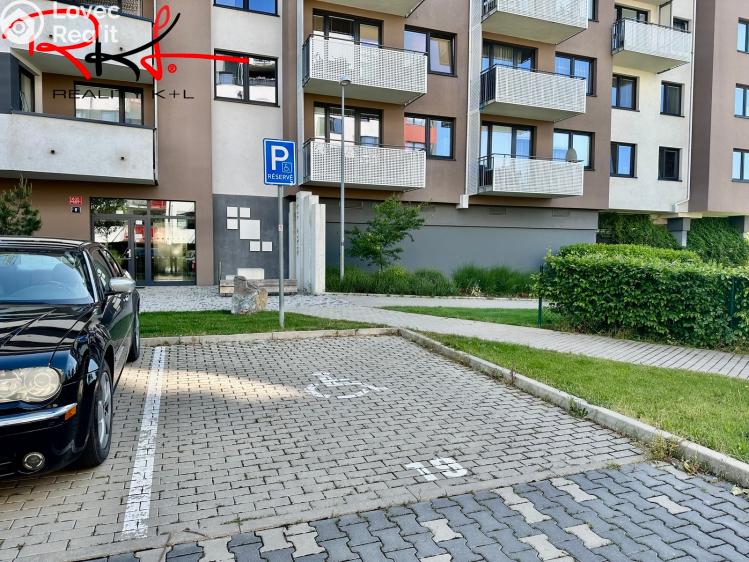 Prodej garážového stání Praha, Honzíkova č. 1