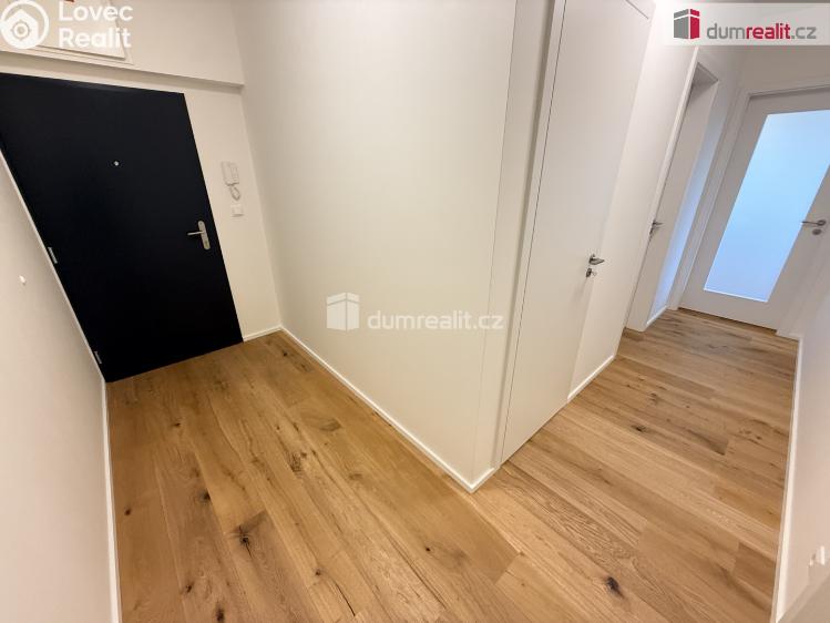 Аренда квартиры 2+KK Praha-Zličín, Strážovická č. 8