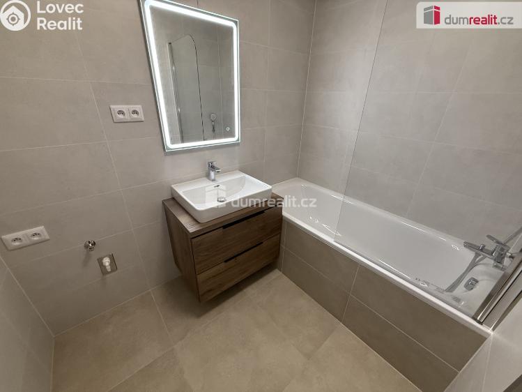 Аренда квартиры 2+KK Praha-Zličín, Strážovická č. 12