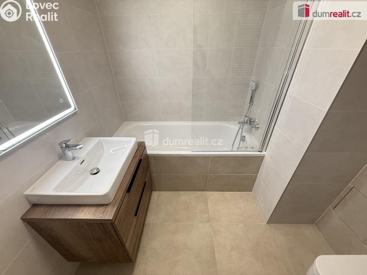Аренда квартиры 2+KK Praha-Zličín, Strážovická č. 14