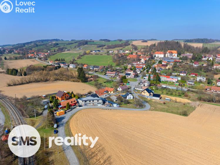 Prodej rodinného domu Jesenec č. 17