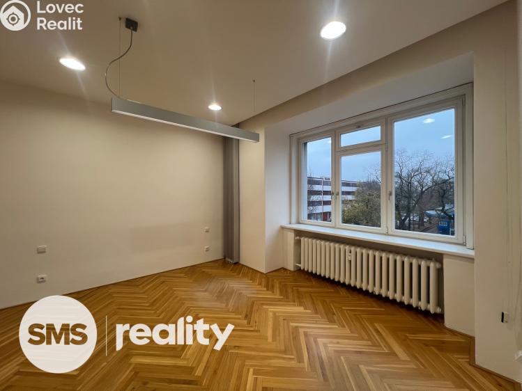 Pronájem kanceláře Hradec Králové, třída Karla IV. 789/2 č. 4