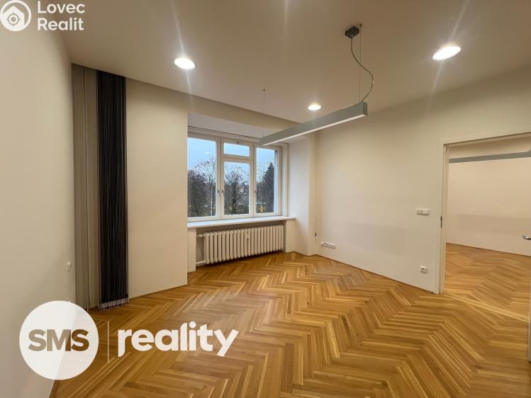 Pronájem kanceláře Hradec Králové, třída Karla IV. 789/2 č. 6