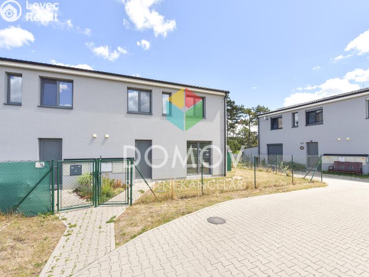 Pronájem rodinného domu Králův Dvůr, Na Výsluní 497 č. 5