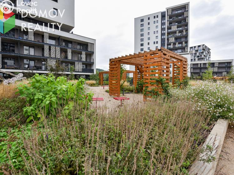 Pronájem bytu 1+KK Praha, Mezi vodami č. 9