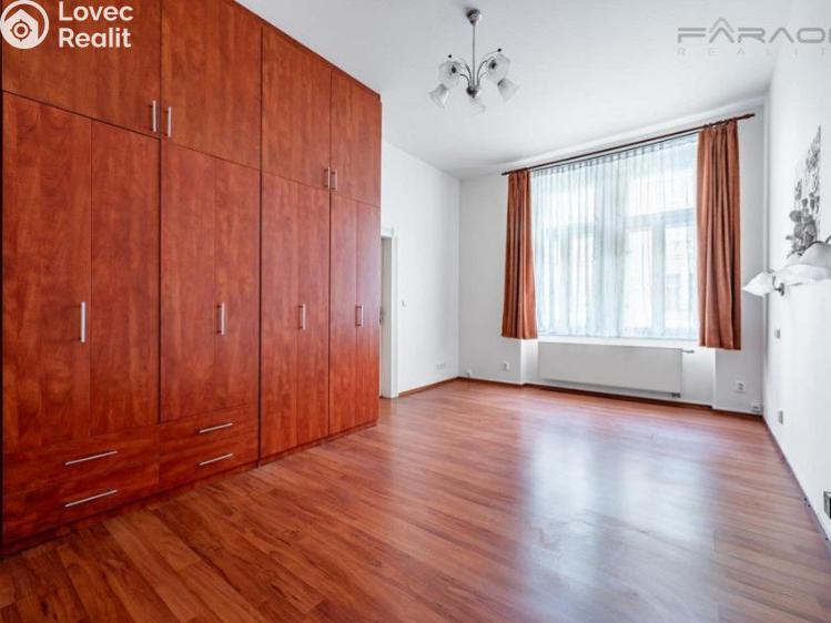 Prodej bytu 4+1 Praha, Na Plzeňce č. 8