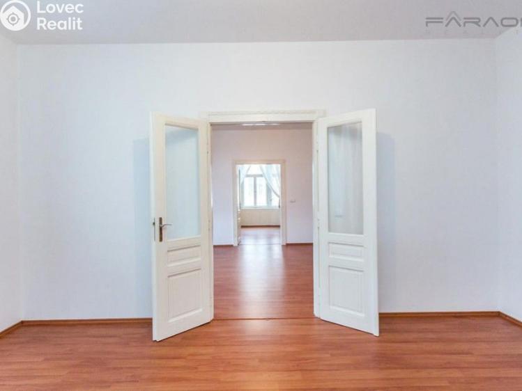 Prodej bytu 4+1 Praha, Na Plzeňce č. 5