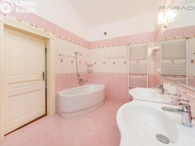 Sale apartment 4+1 Praha, Na Plzeňce č. 11