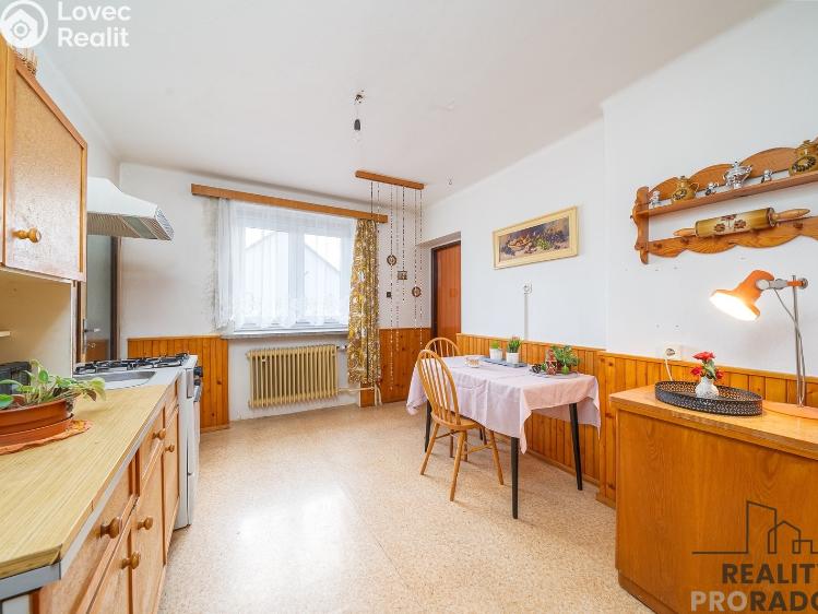 Prodej rodinného domu Příkazy č. 12