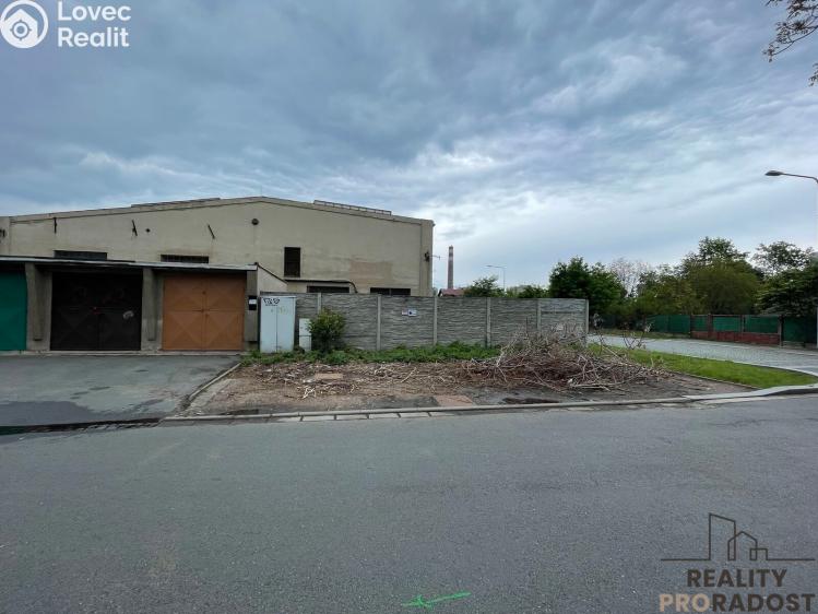 Pronájem garážového stání Pardubice, K Vinici č. 1