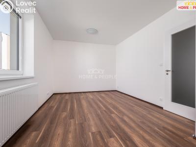 Pronájem bytu 1+KK Milovice, Armádní č. 6