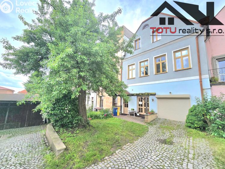 Prodej rodinného domu Broumov, Mírové náměstí č. 27