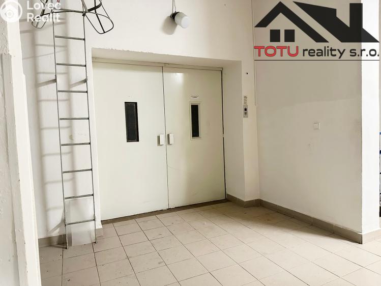 Pronájem kanceláře Černožice č. 7