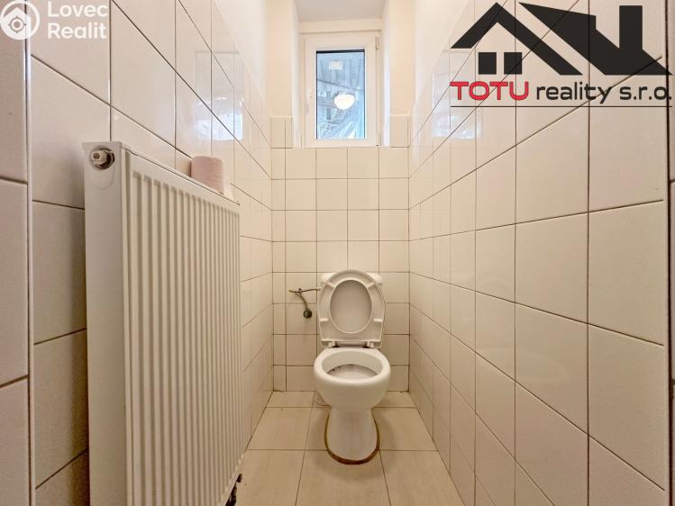 Pronájem obchodního prostoru Jaroměř, Husova č. 12