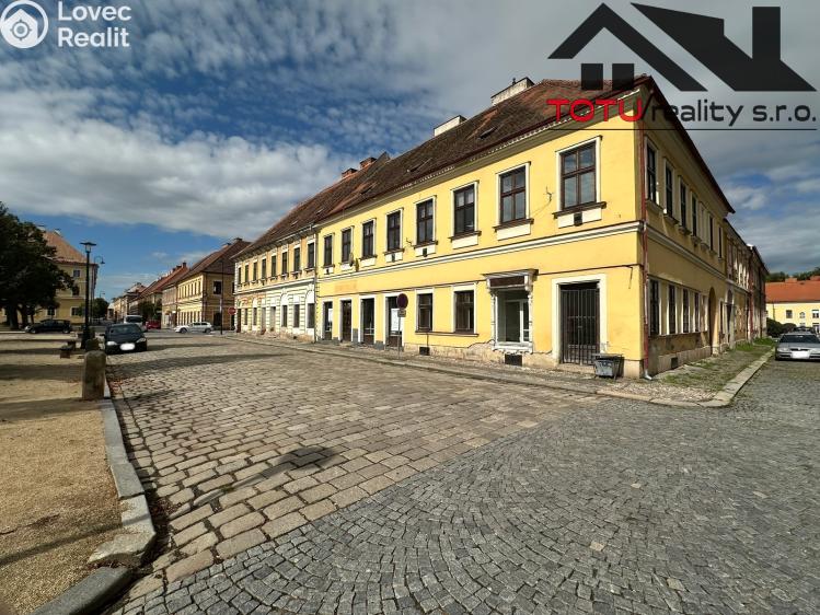 Pronájem obchodního prostoru Jaroměř, Masarykovo nám. č. 1