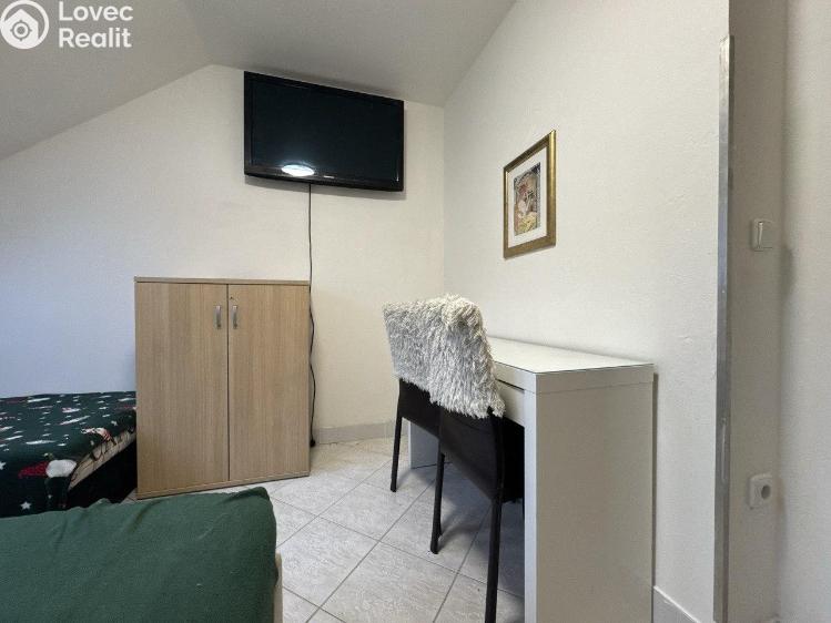 Pronájem bytu 2+KK Praha, U Santošky 933/20 č. 2