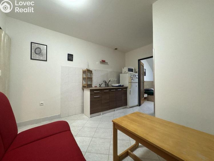 Pronájem bytu 2+KK Praha, U Santošky 933/20 č. 3
