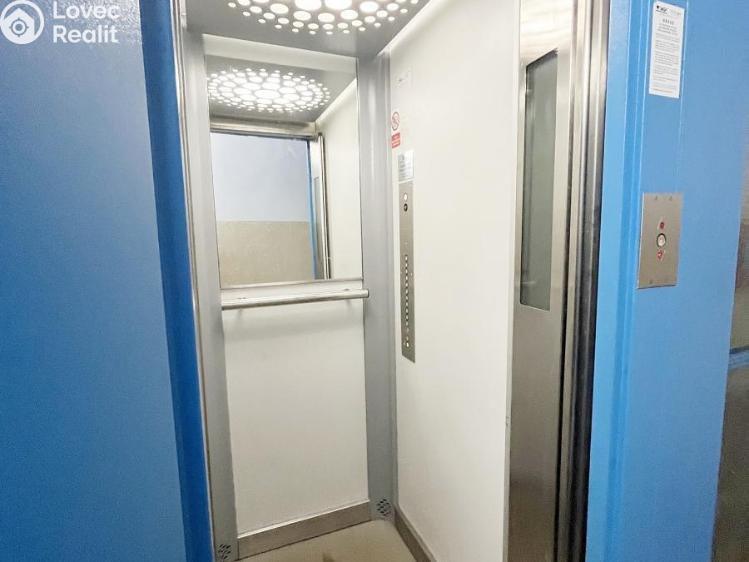 Prodej bytu 2+1 Karlovy Vary, Lidická č. 17
