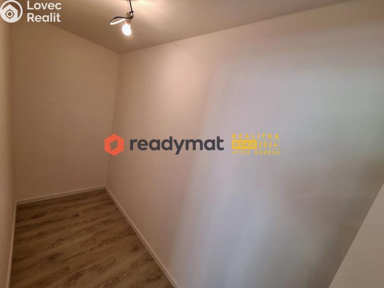 Продаж квартири 1+KK Hodonín, tř. Dukelských hrdinů 1109/6 č. 8