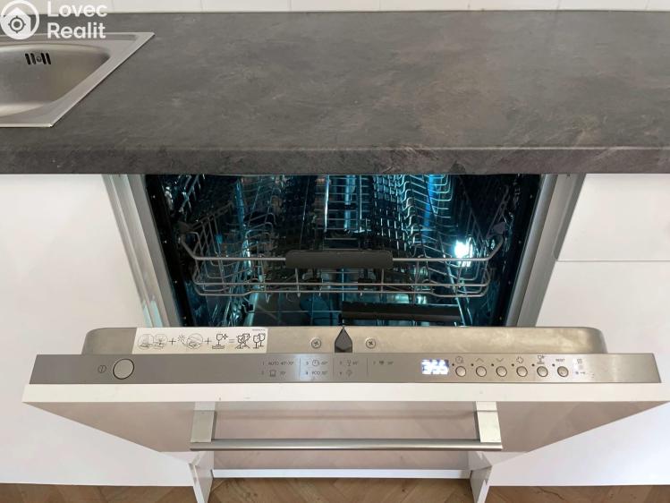 Аренда квартиры 2+1 Praha, Wolkerova 568/16 č. 16