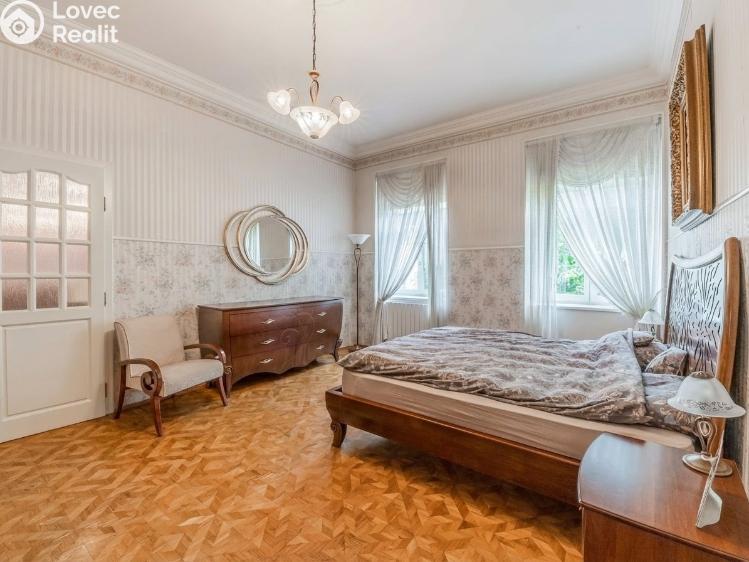 Sale apartment 4+1 Praha, Uruguayská 438/6 č. 7