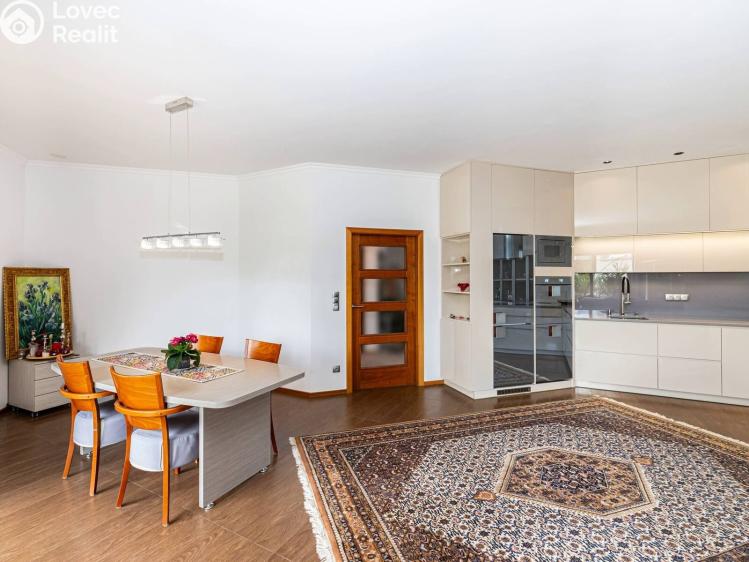 Prodej vícegeneračního domu Trnová č. 6