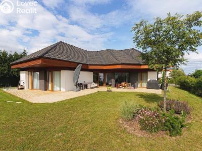 Sale multi-gen house Trnová č. 1