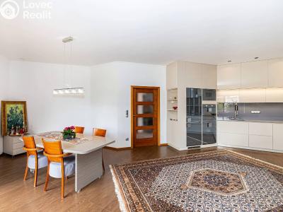 Sale multi-gen house Trnová č. 6