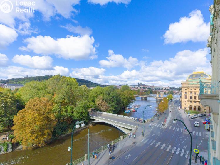 Prodej bytu 3+1 Praha, Masarykovo nábřeží 236/30 č. 7