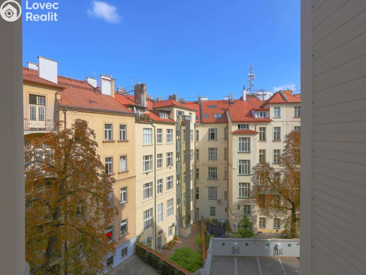Prodej bytu 3+1 Praha, Masarykovo nábřeží 236/30 č. 13