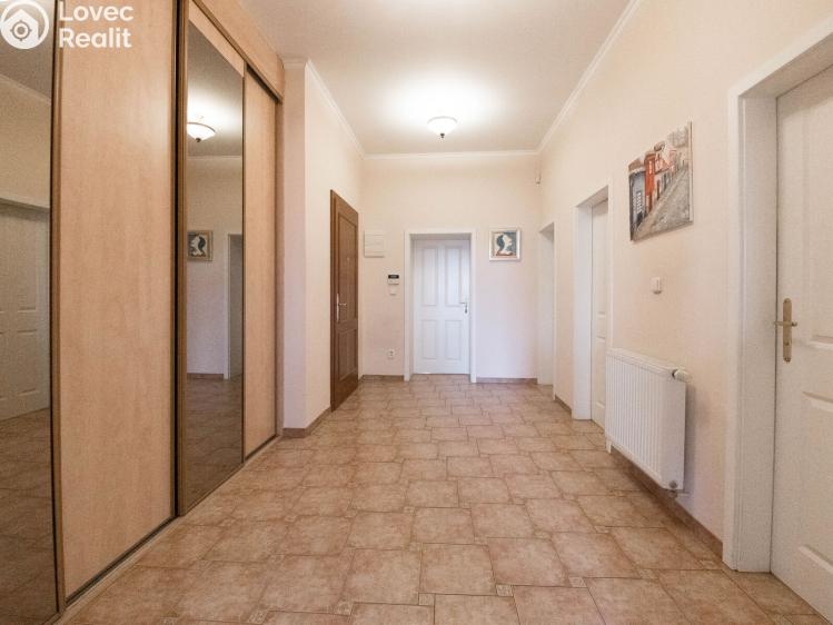 Prodej bytu 3+1 Praha, Masarykovo nábřeží 236/30 č. 14