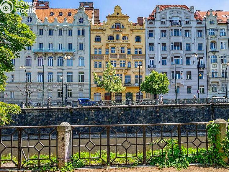 Prodej bytu 3+1 Praha, Masarykovo nábřeží 236/30 č. 23