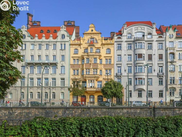 Prodej bytu 3+1 Praha, Masarykovo nábřeží 236/30 č. 24