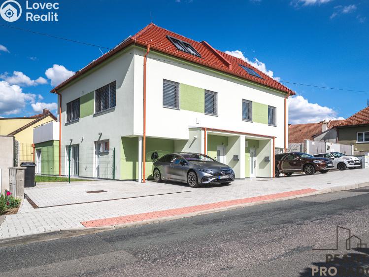 Продаж квартири 4+KK Ostopovice, B. Němcové 237/5 č. 12